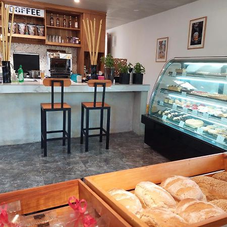 The Edicha Acomodação com café da manhã Lovina Exterior foto